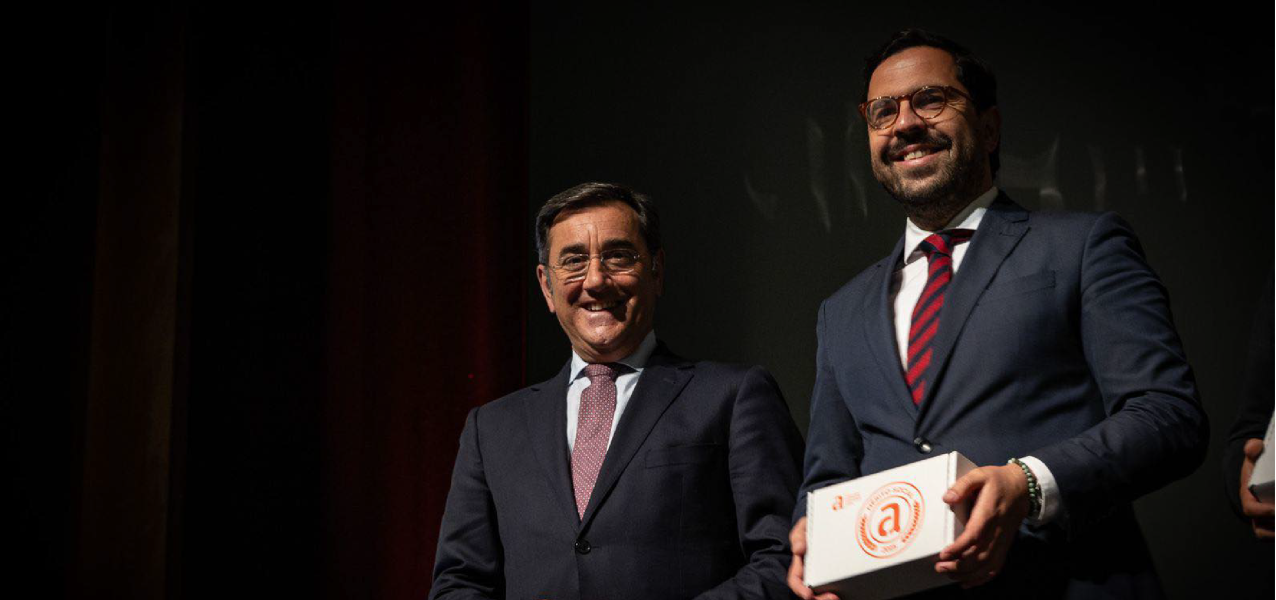 Bandeira e Certificado de Mérito Social 2025